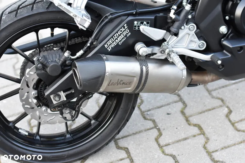 Yamaha MT - 12