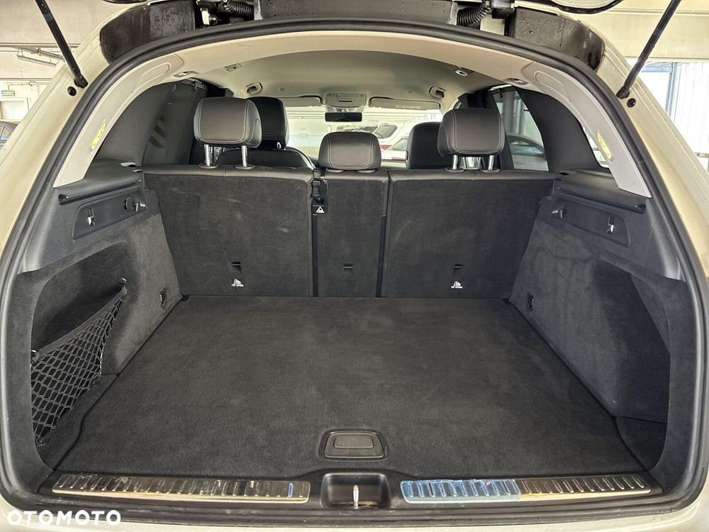 Mercedes-Benz GLC - 25