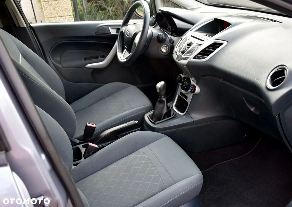 Ford Fiesta 1.25 Champions Edition - 12