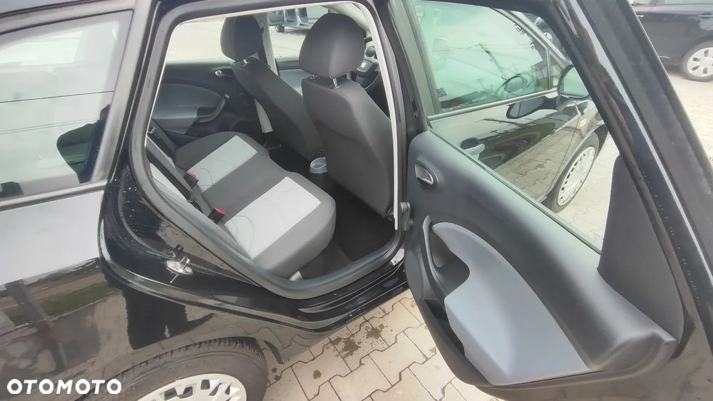 Seat Ibiza ST 1.2 12V Reference Salsa - 12