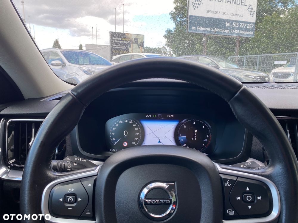 Volvo V60 D3 Geartronic Momentum Pro - 22