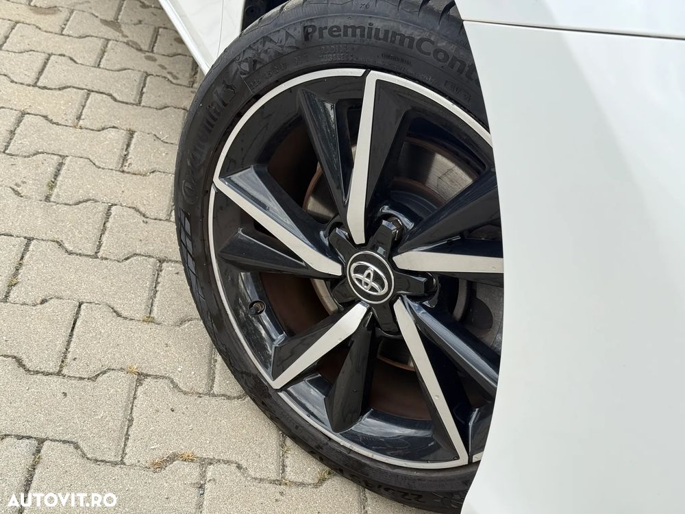 Toyota Auris 1.8 VVT-i Automatik Team Deutschland - 11