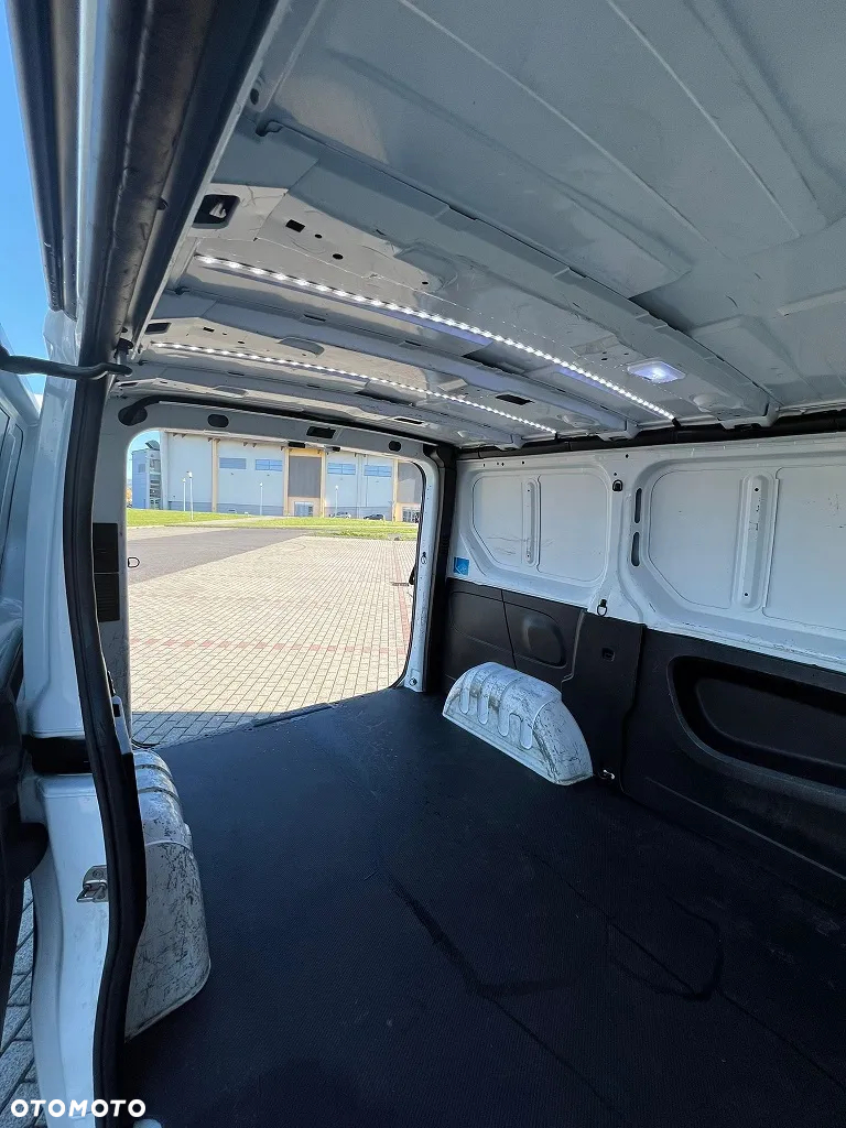 Renault Trafic - 9