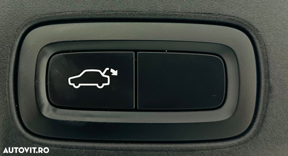 Volvo V90 D3 Momentum Pro - 20