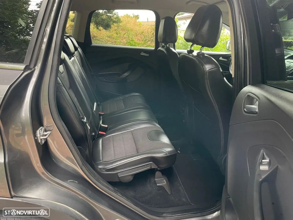 Ford Kuga - 4