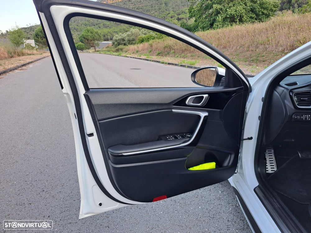 Kia ProCeed 1.6 CRDi GT Line+SRF 7DCT - 15