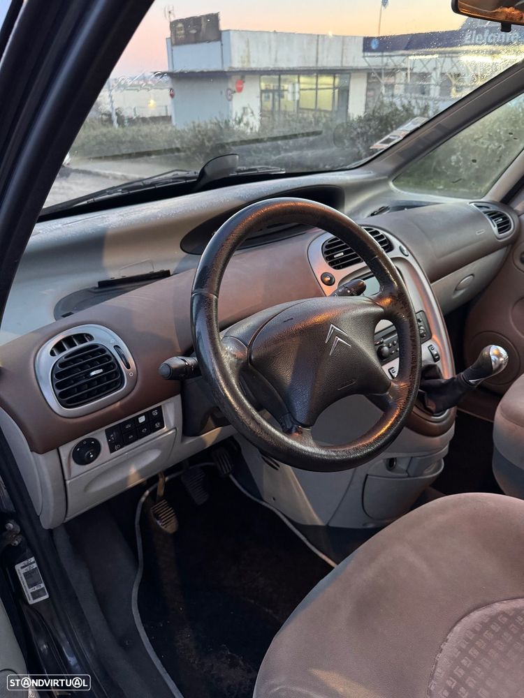 Citroën Xsara Picasso 1.6 Exclusive - 9
