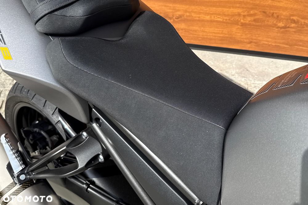 Yamaha FZ8 - 15