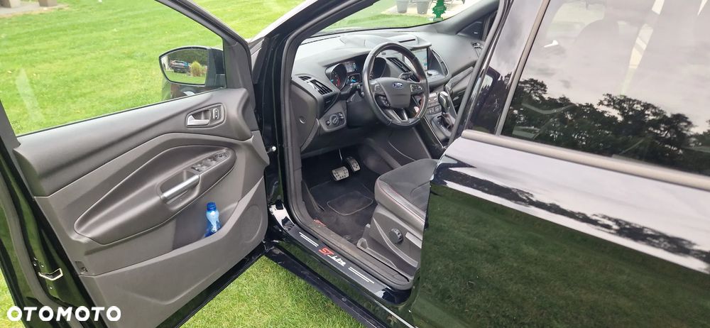 Ford Kuga 2.0 EcoBoost AWD ST-Line ASS - 17