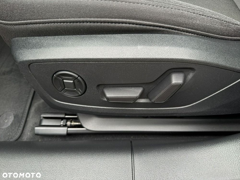 Audi A6 Avant 45 TFSI quattro S tronic - 33