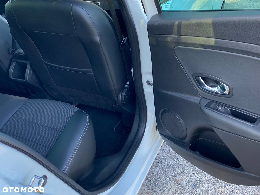 Renault Megane ENERGY TCe 130 GT LINE - 14
