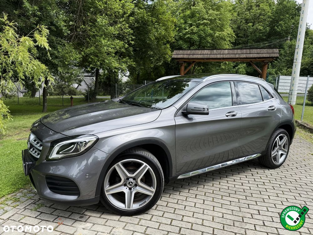 Mercedes-Benz GLA 200 7G-DCT AMG Line - 2