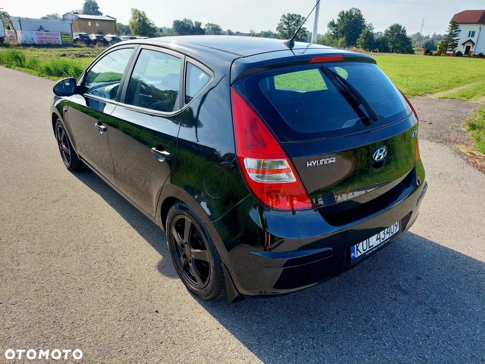 Hyundai i30 1.4 Classic + - 3