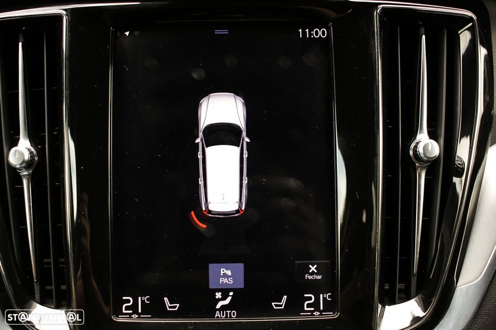 Volvo V60 D3 Momentum Pro - 23