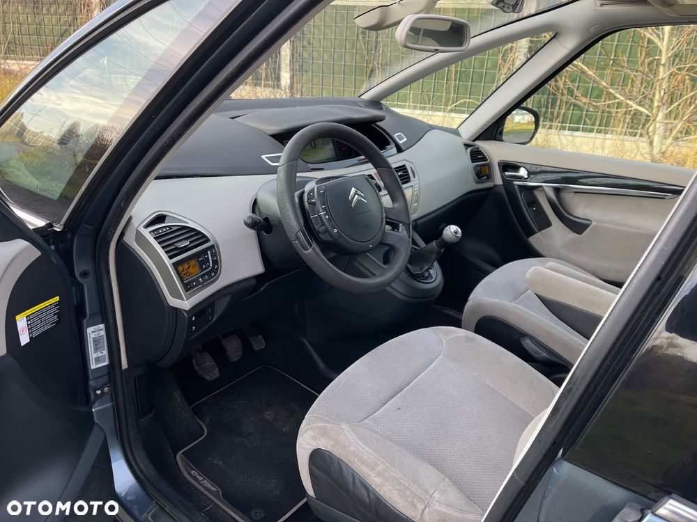 Citroën C4 Picasso 1.6 HDi FAP Confort - 9