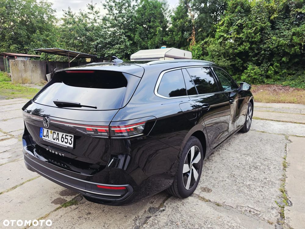 Volkswagen Passat - 2