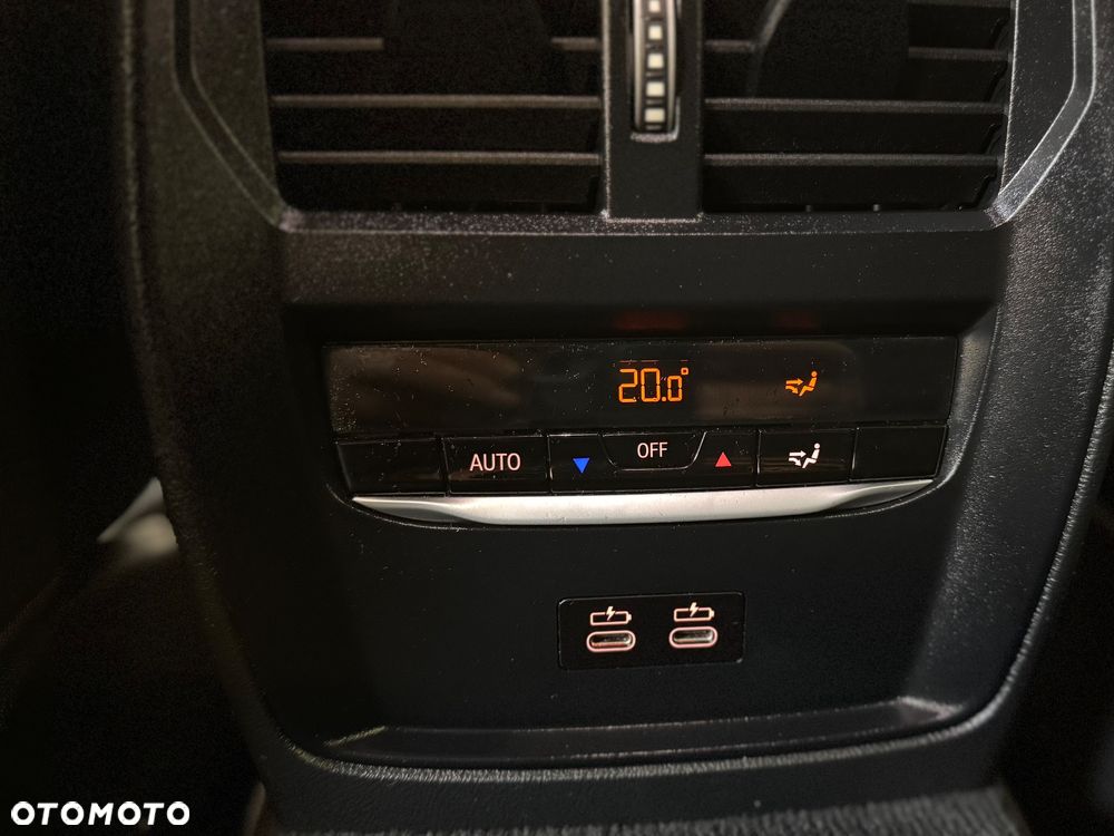 BMW Seria 3 320d xDrive M Sport Sport - 38