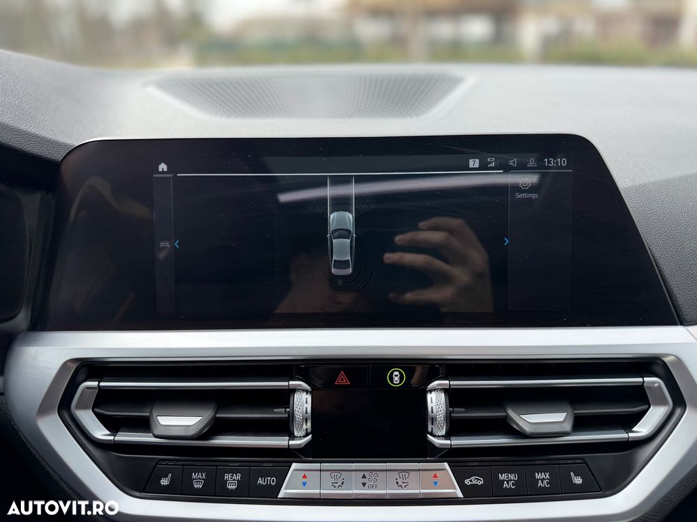 BMW Seria 3 330e Aut. Advantage - 31