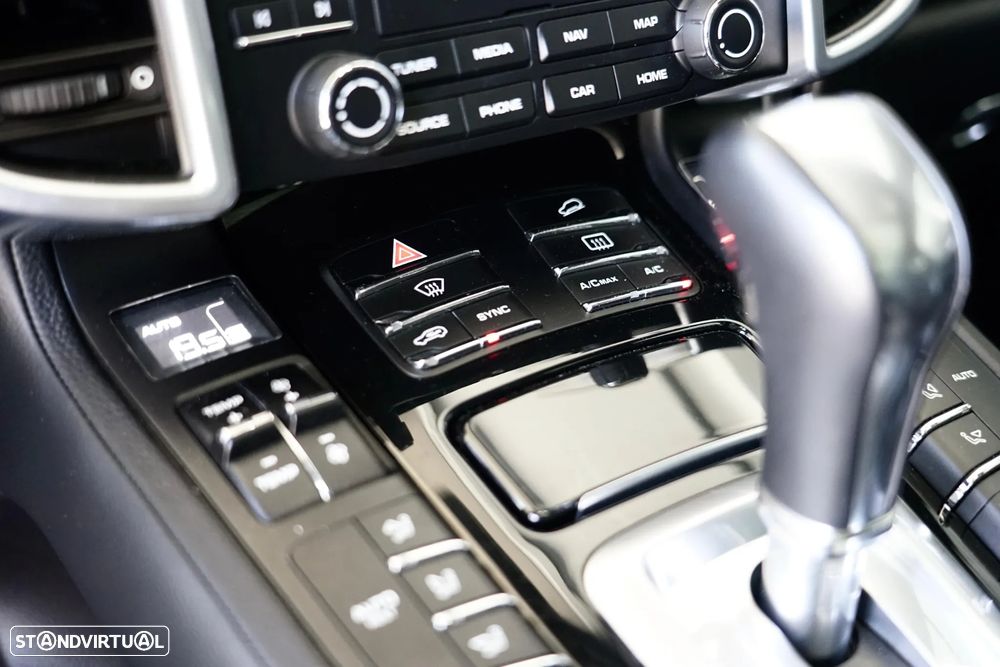 Porsche Cayenne Diesel Platinum Edition - 16
