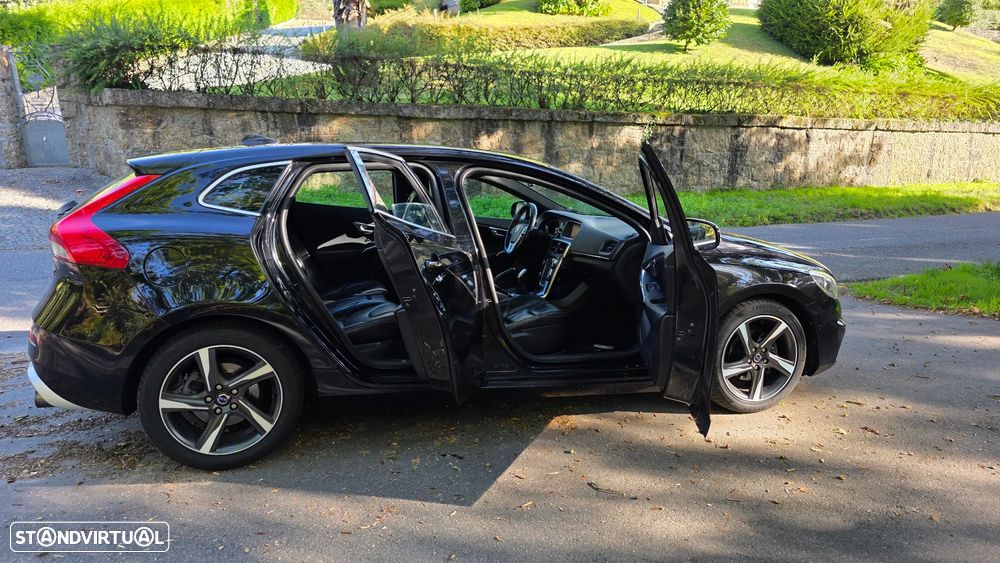 Volvo V40 D2 R Design - 16
