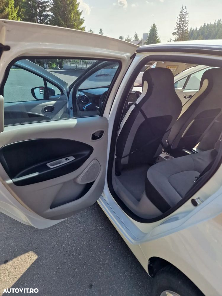 Renault ZOE - 12