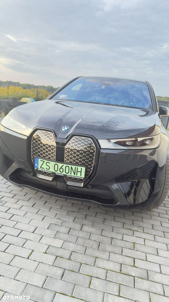 BMW iX xDrive40 76.6kWh Signature - 14