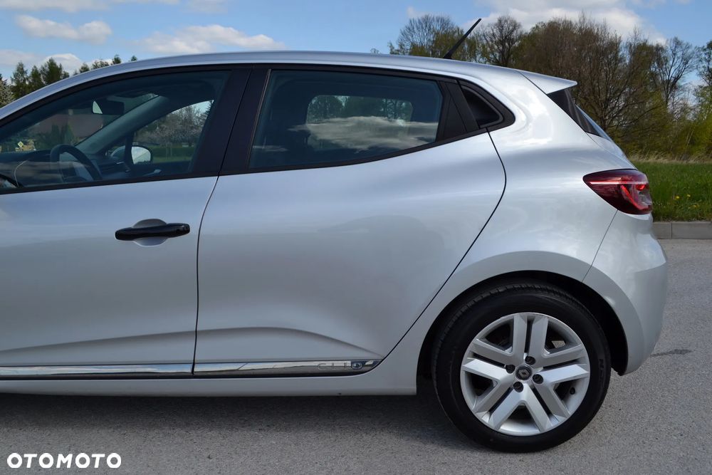 Renault Clio - 9
