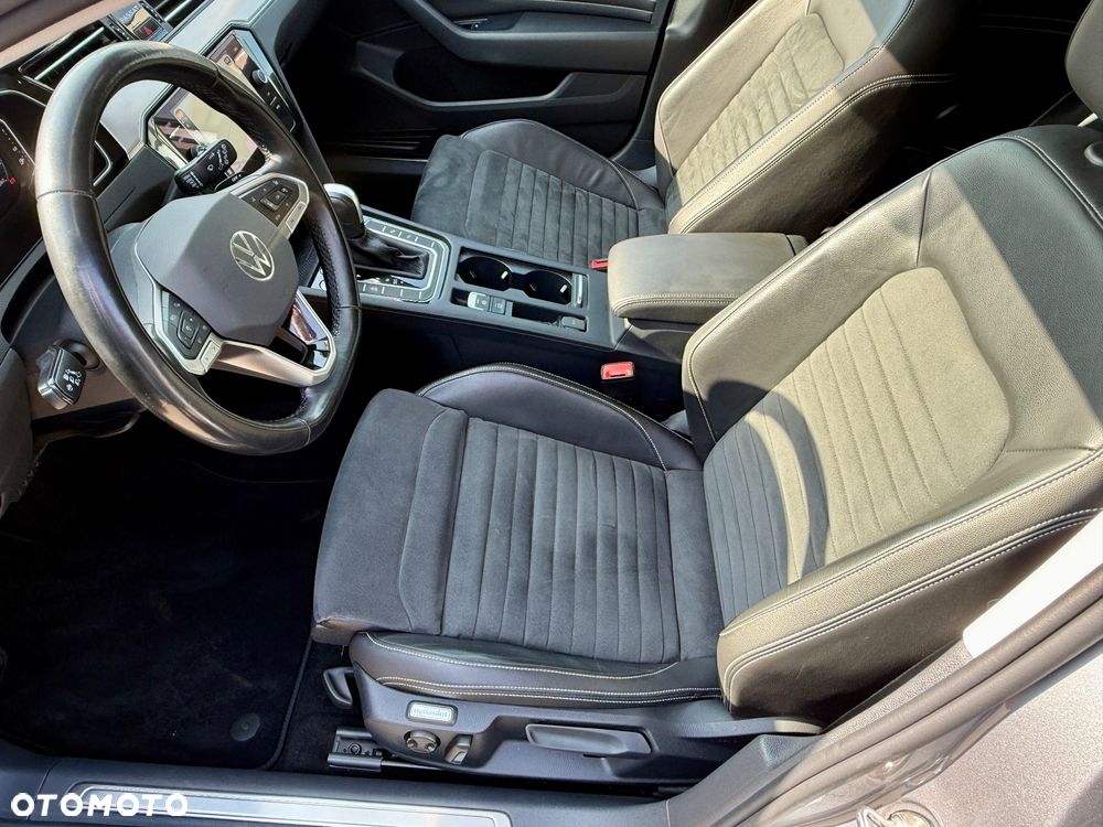 Volkswagen Passat 2.0 TSI Elegance DSG - 22