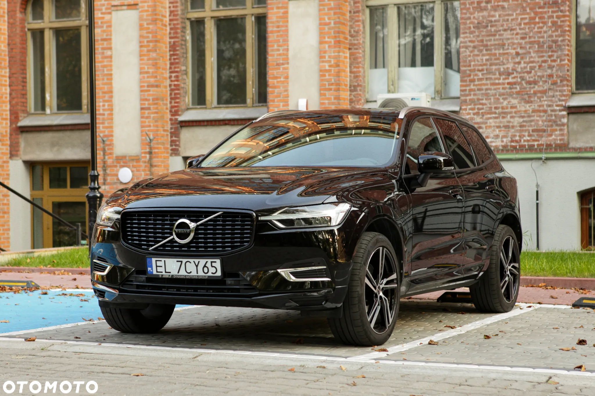 Volvo XC 60 T8 AWD Plug-In Hybrid Momentum Pro - 20