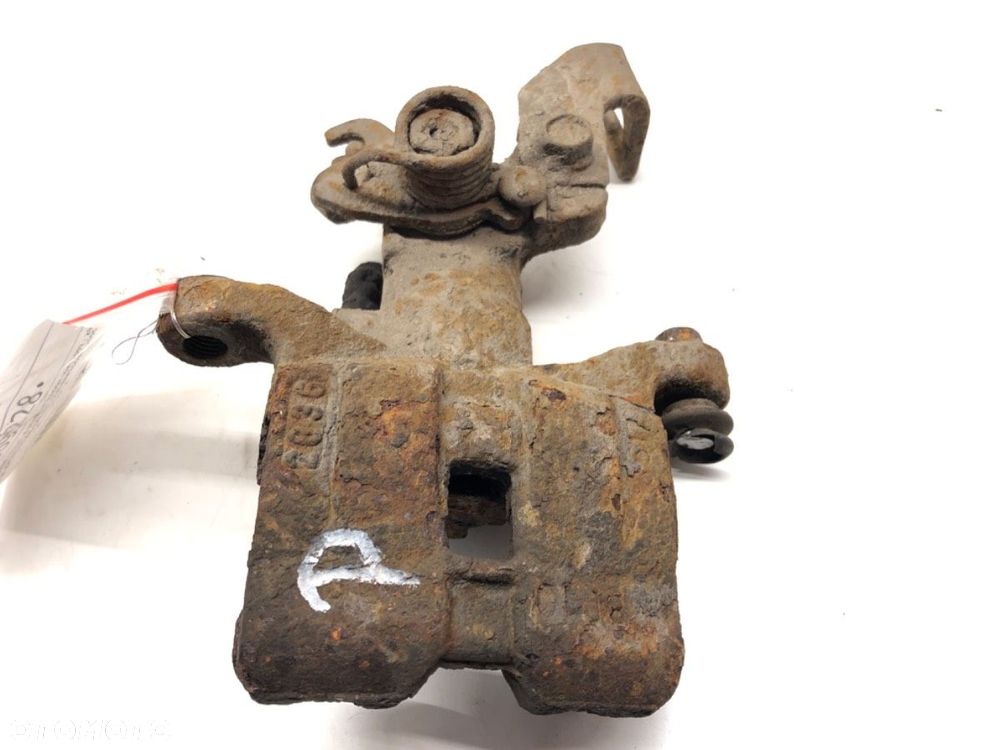 ZACISK PRAWY TYŁ  MAZDA 6 Station Wagon (GY) 2002 - 2008 2.0 DI (GY19) 105 kW [143 KM] olej - 1