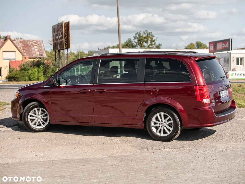 Dodge Grand Caravan 3.6 R/T - 10