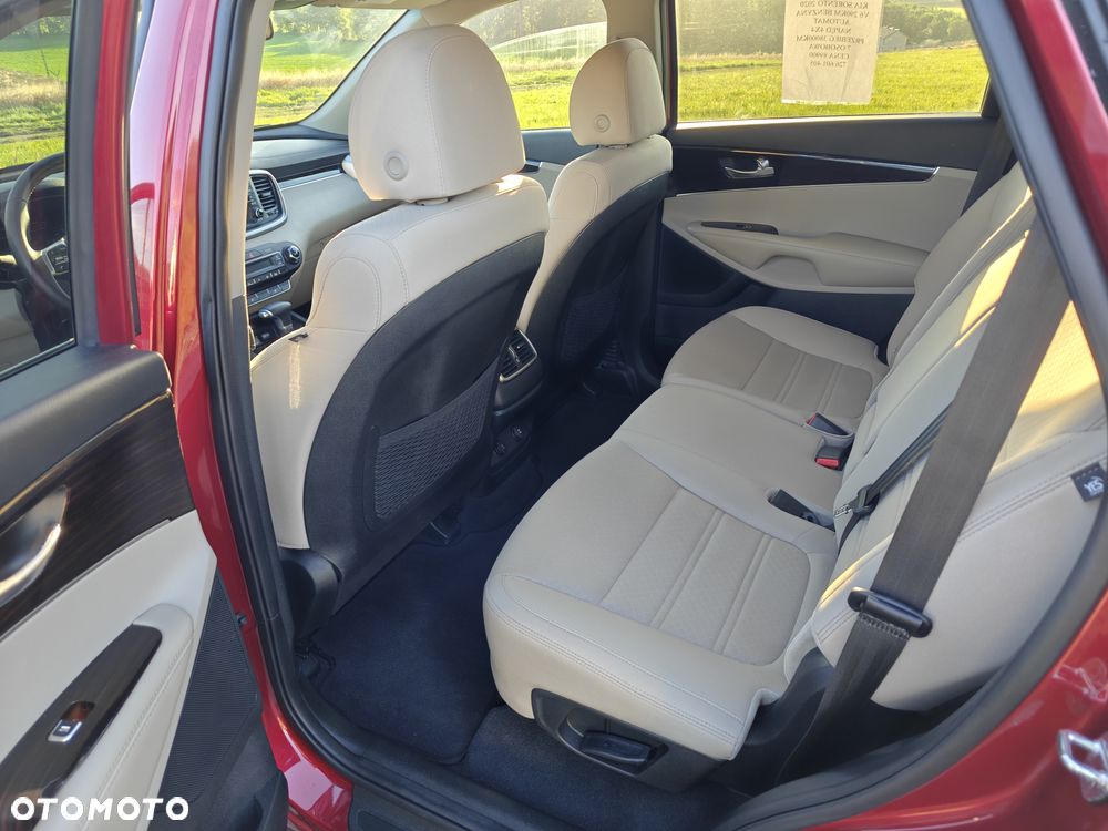 Kia Sorento - 11