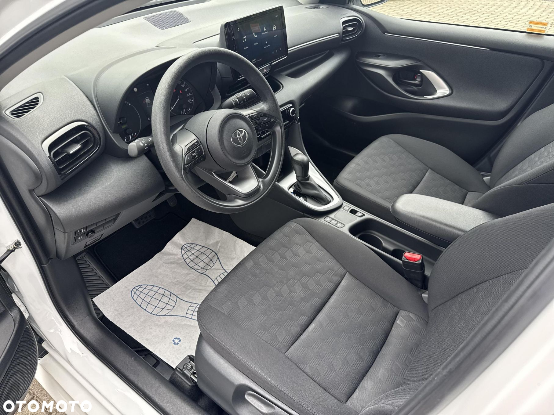 Toyota Yaris Hybrid 1.5 Active - 12