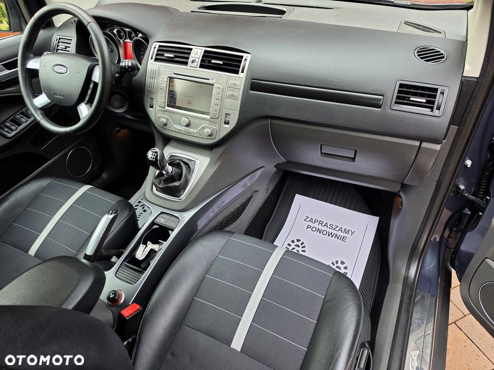 Ford Kuga 2.0 TDCi 2x4 Titanium - 27
