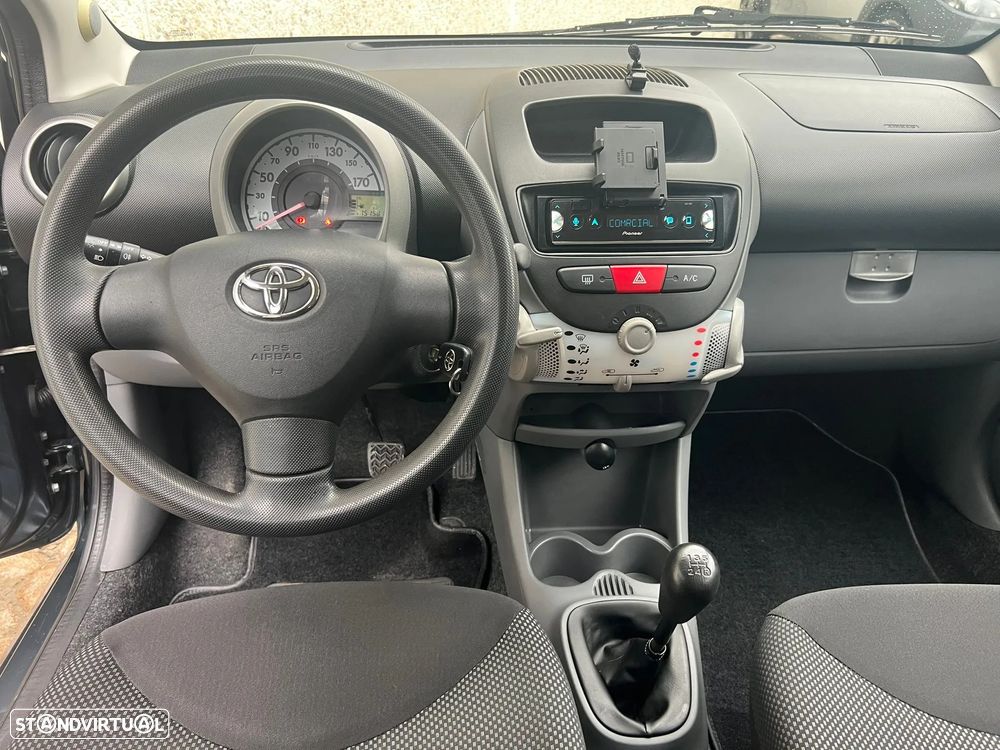 Toyota Aygo 1.0 + AC - 9