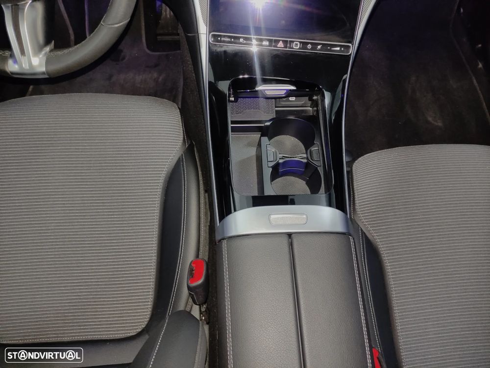 Mercedes-Benz C 300 e Avantgarde - 9