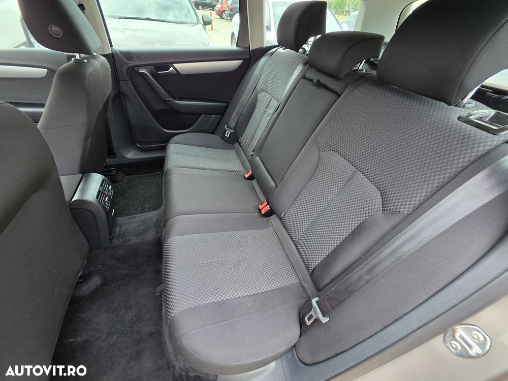 Volkswagen Passat 1.9 TDI DPF Comfortline - 10