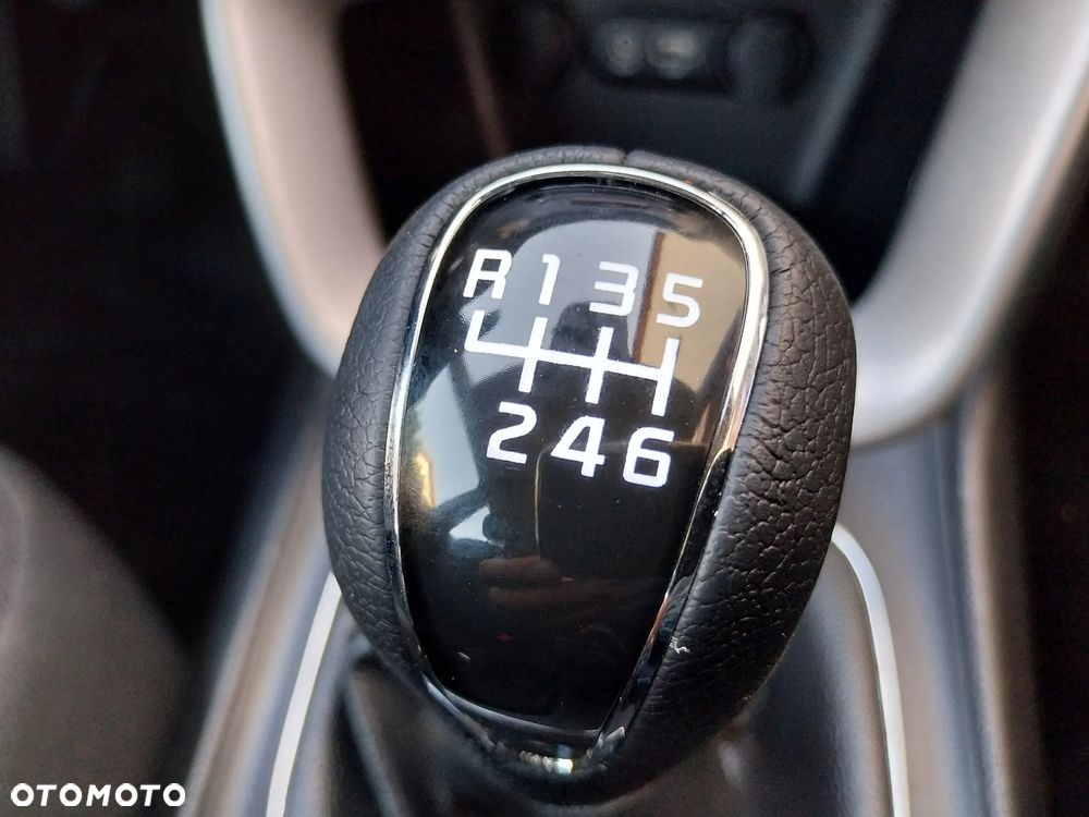Kia Ceed 1.4 CVVT Dream Team Edition - 25