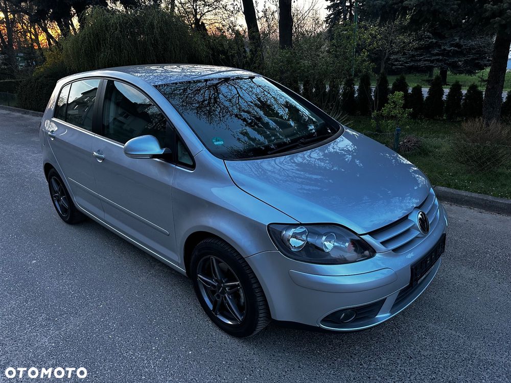 Volkswagen Golf Plus 1.6 FSI Comfortline - 1