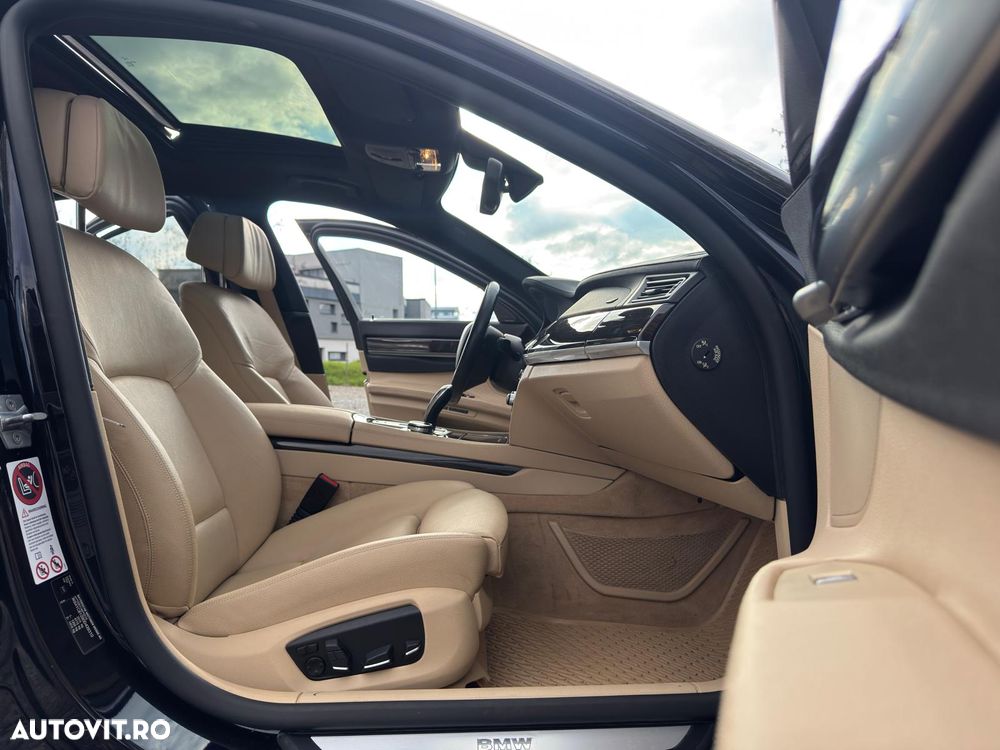BMW Seria 7 740d Edition Exclusive - 39