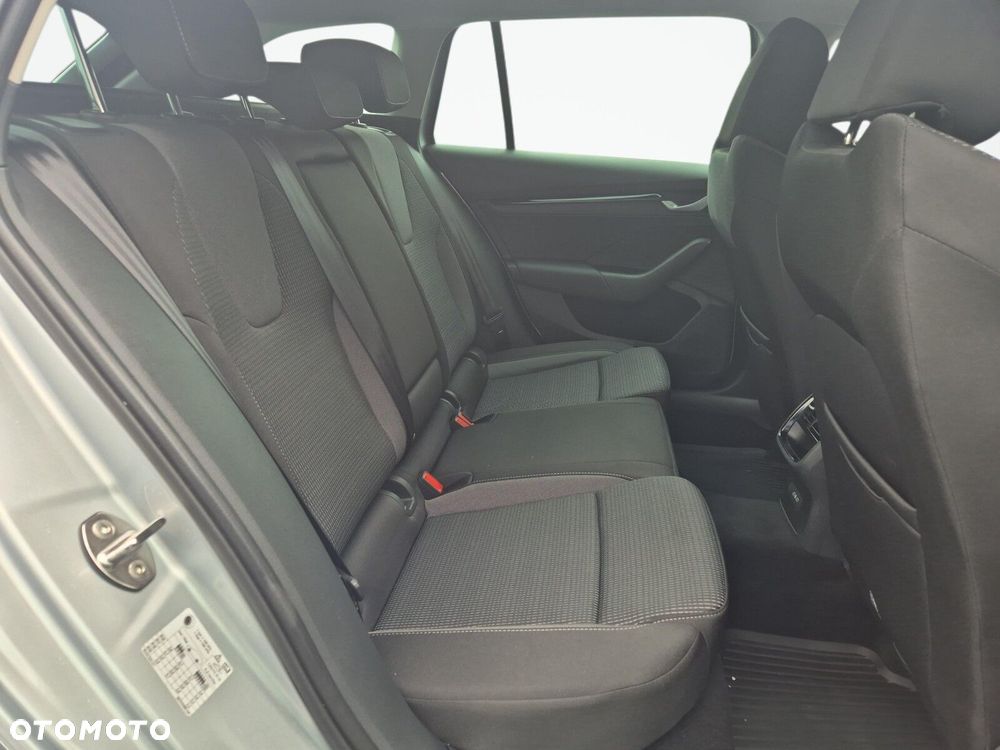 Skoda Octavia 2.0 TDI Selection - 10