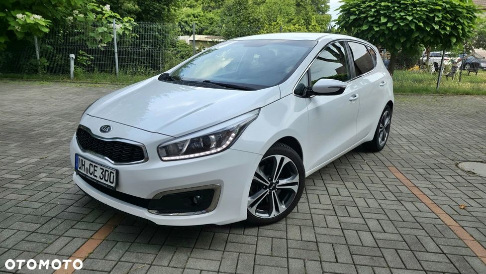 Kia Ceed 1.6 CRDi 136 ISG Spirit - 2