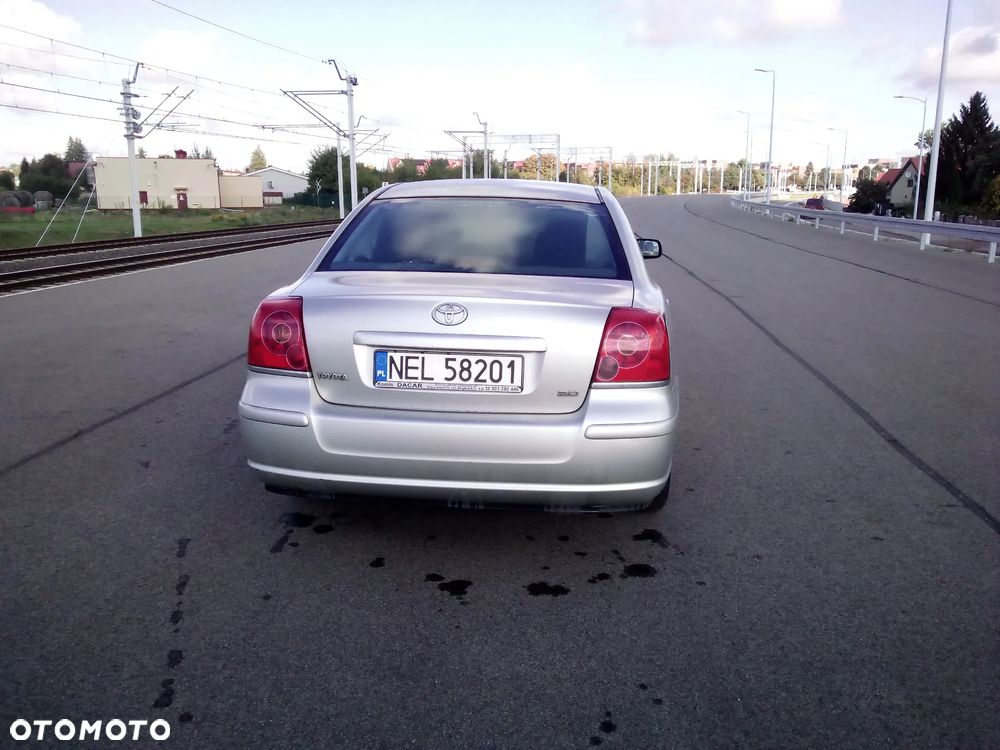 Toyota Avensis - 5