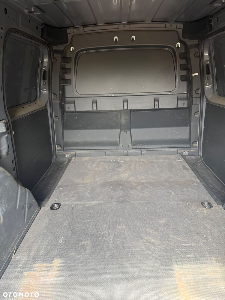 Volkswagen Caddy Maxi - 5