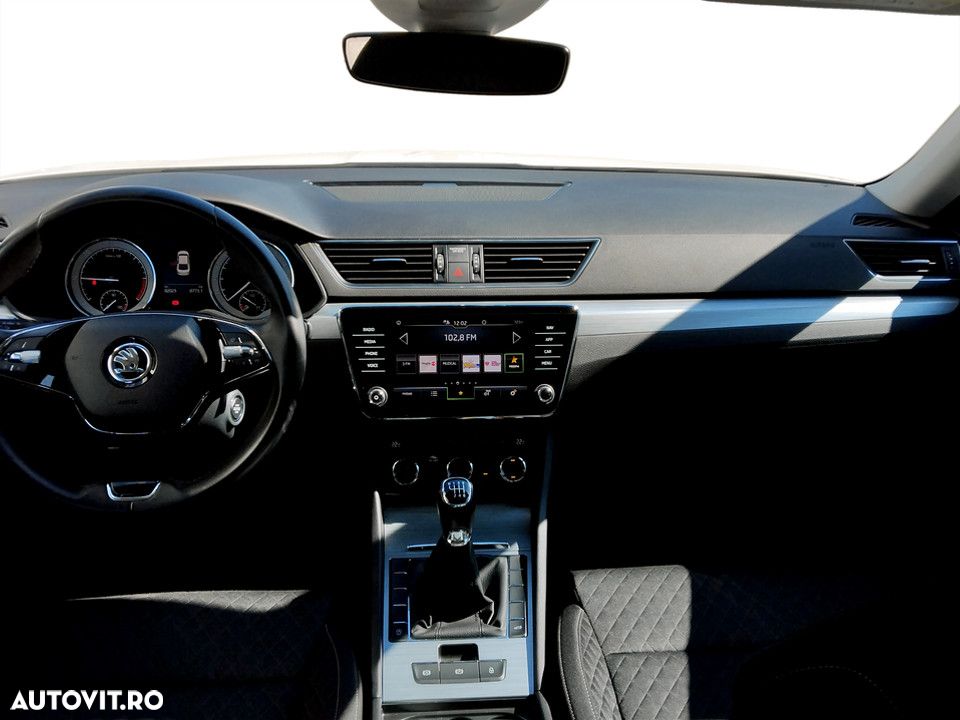 Skoda Superb 2.0 TDI Ambition - 13