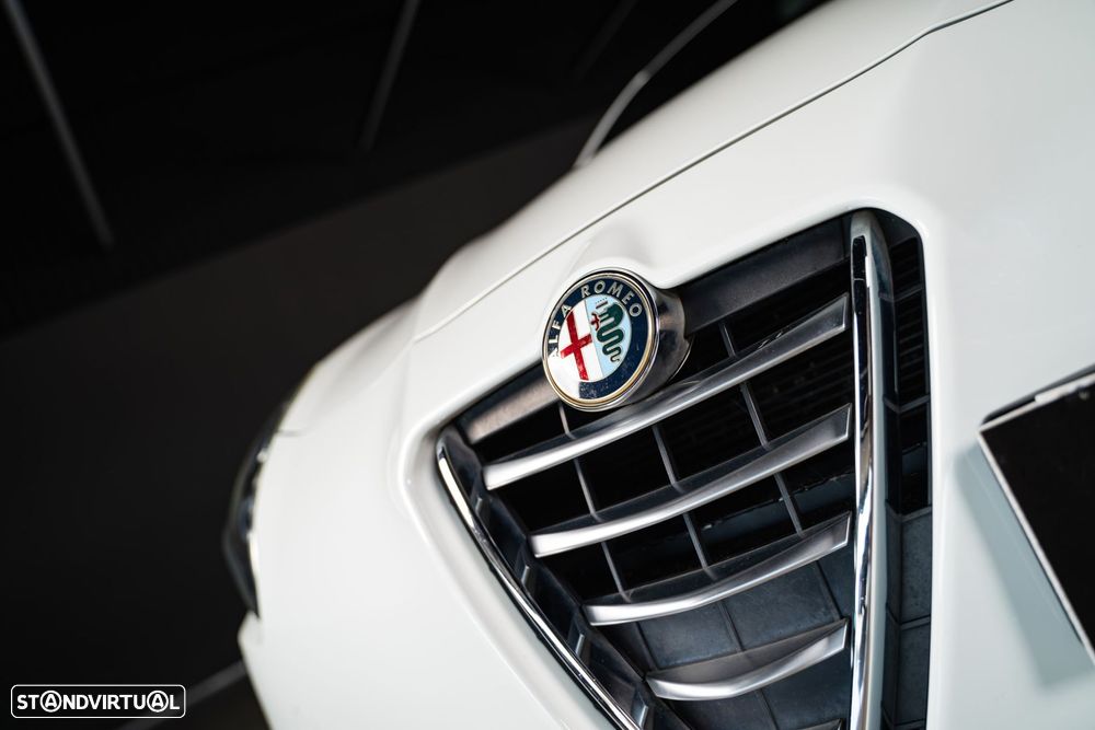 Alfa Romeo Giulietta 1.6 JTDm Exclusive - 6