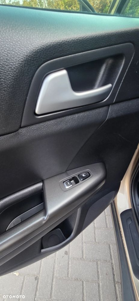 Kia Sportage 1.6 GDI 2WD ISG Spirit - 33