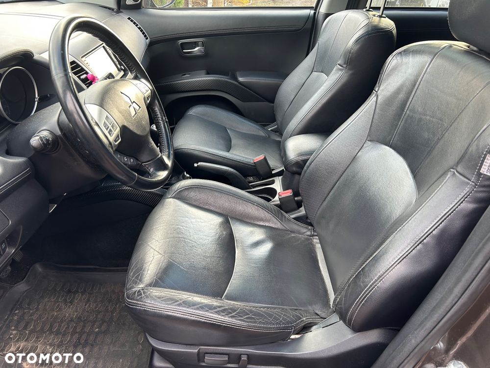 Mitsubishi Outlander 2.2 DI-D 4WD Instyle - 22