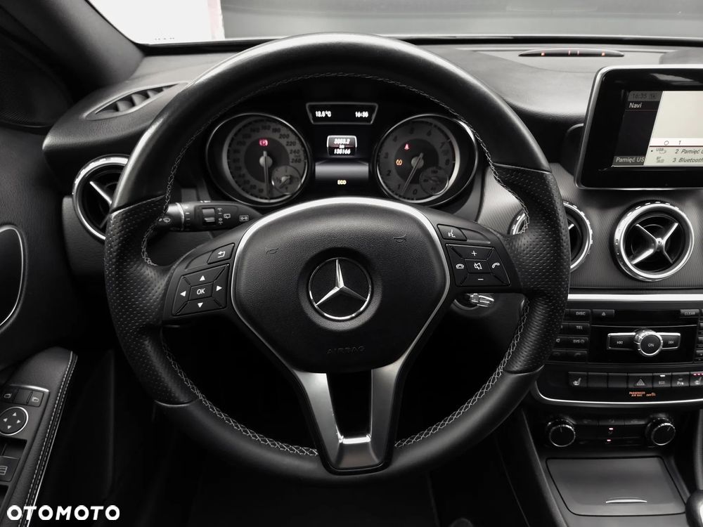 Mercedes-Benz GLA 200 - 15