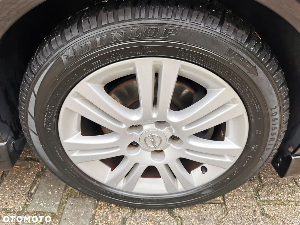 Opel Astra III GTC 1.8 Sport - 39